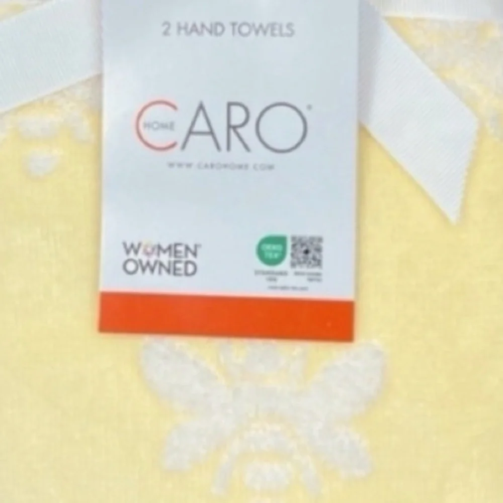 Caro - ‘ Pastel Yellow Bees’ Plush Hand Towels (2). NWT. Firm!